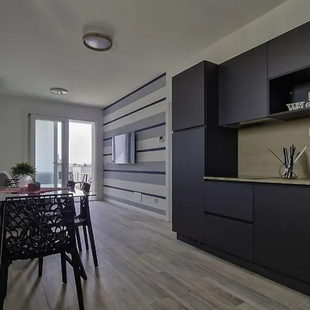 Apartmán Renovated Flat With Terrace In Bibione