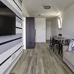 Renovated Flat With Terrace In *